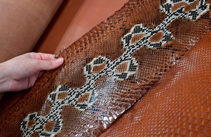 چرم پوست مار